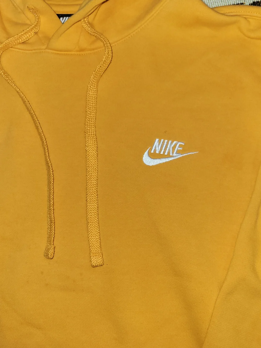 Nike Men’s Yellow Hoodie